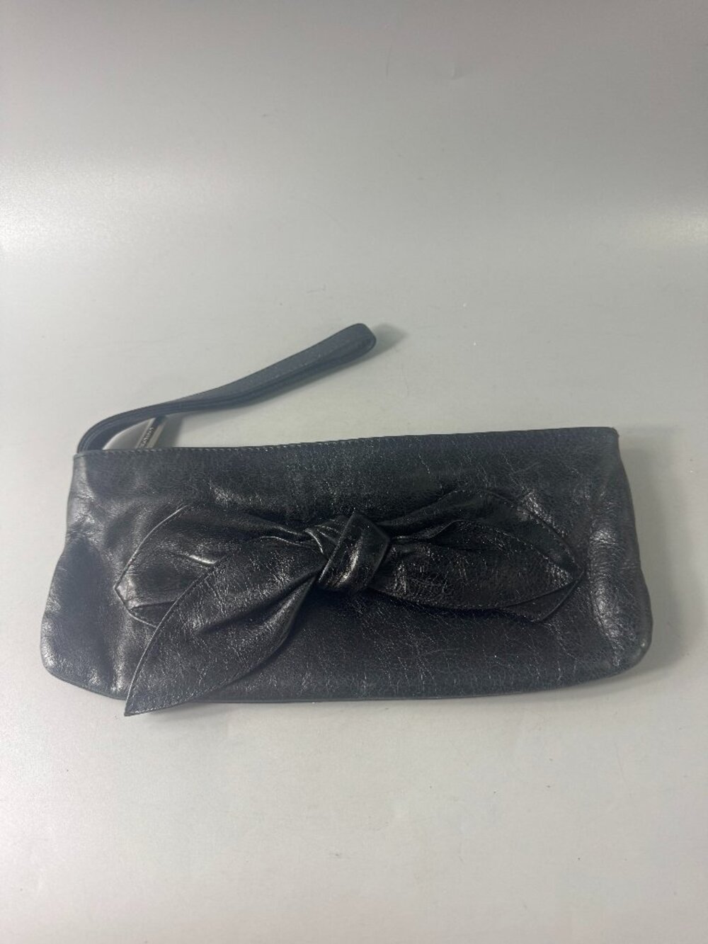HOBO INTERNATIONAL Wallet Wristlet Clutch in Black